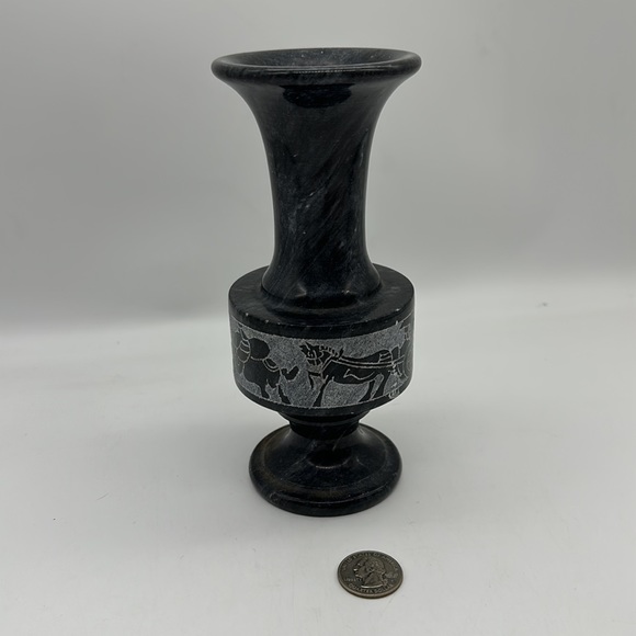 Vintage Soapstone Carved Bud/Flower Vase 7” Tall approx. weighs almost 2lbs. - Picture 3 of 9